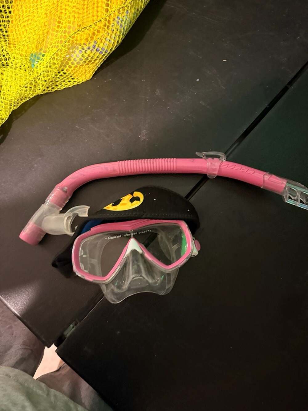 Cressi-Sub Pink Snorkel and Mask Set with Batman Strap Cover